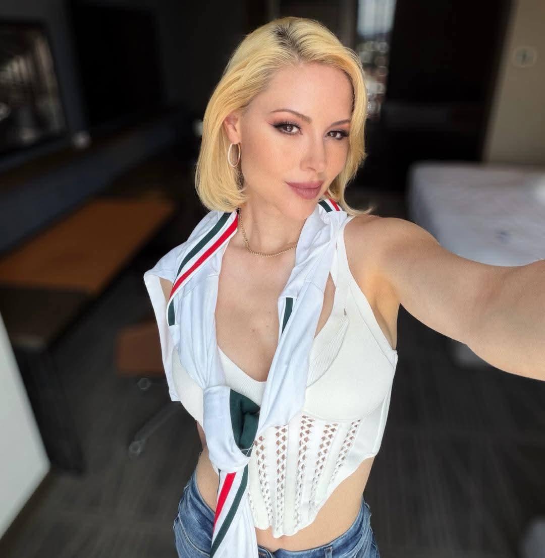 Cautiva a todos con su belleza en el Mundial e ilusiona a la afición de México