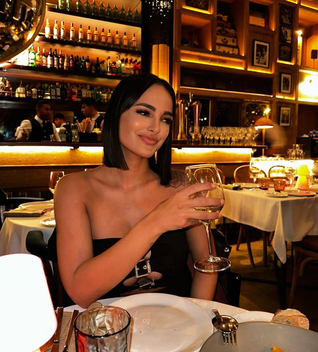 Modelo de OnlyFans en polémica tras filtrar mensajes con Iker Casillas y otra figura del fútbol: así reaccionó su esposa