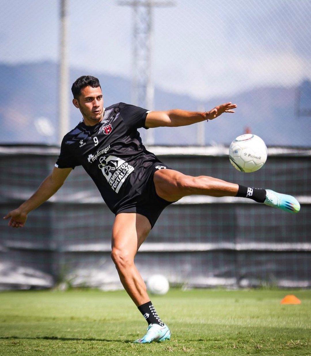 Fichajes: Motagua arma equipazo, Honduras confirma legionarios y Auzmendi tiene nueva oferta ¿regresa Michaell Chirinos a Olimpia?