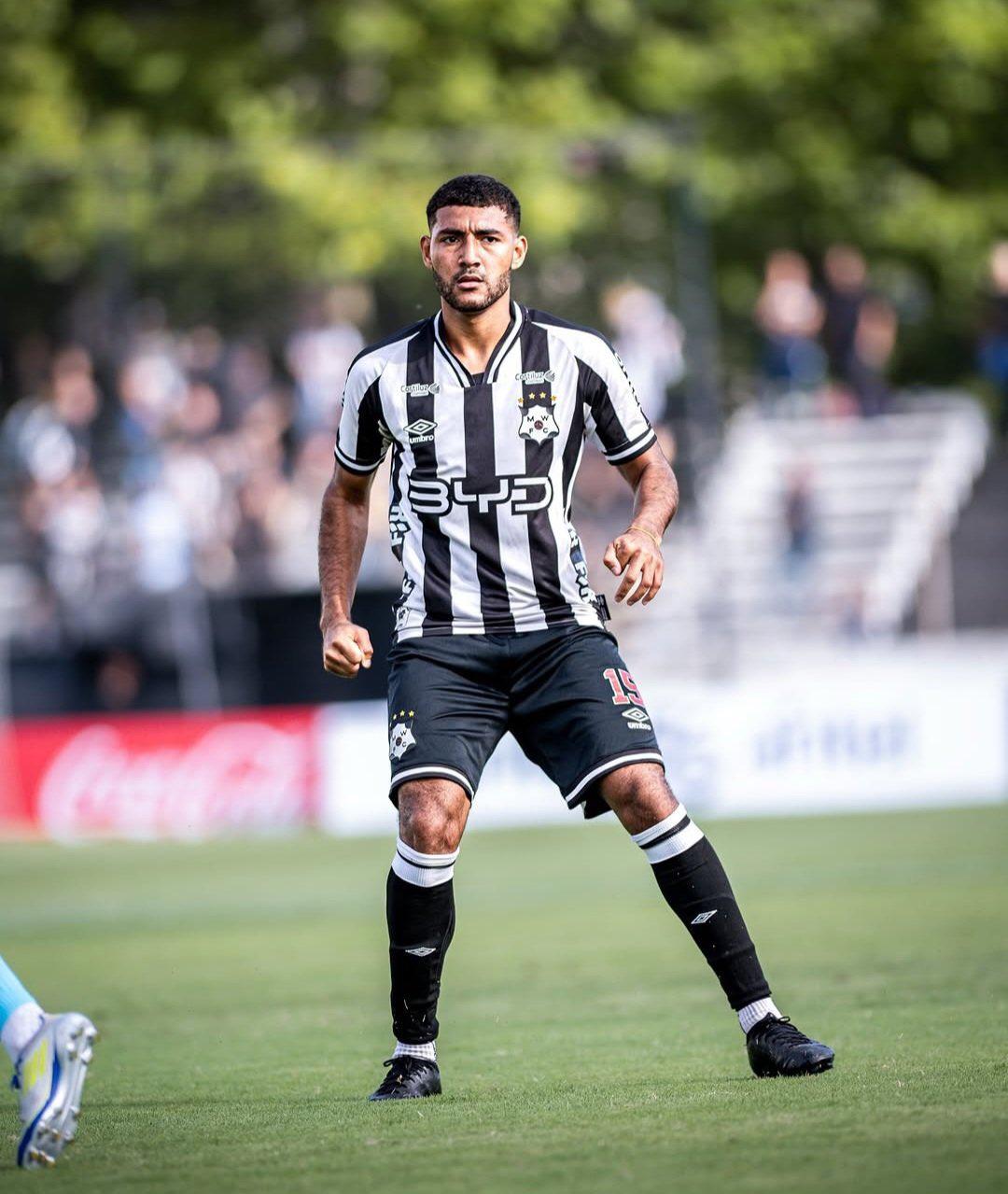 Quién es Darlin Mencía, el joven legionario que tuvo su debut con gol en la Selección de Honduras