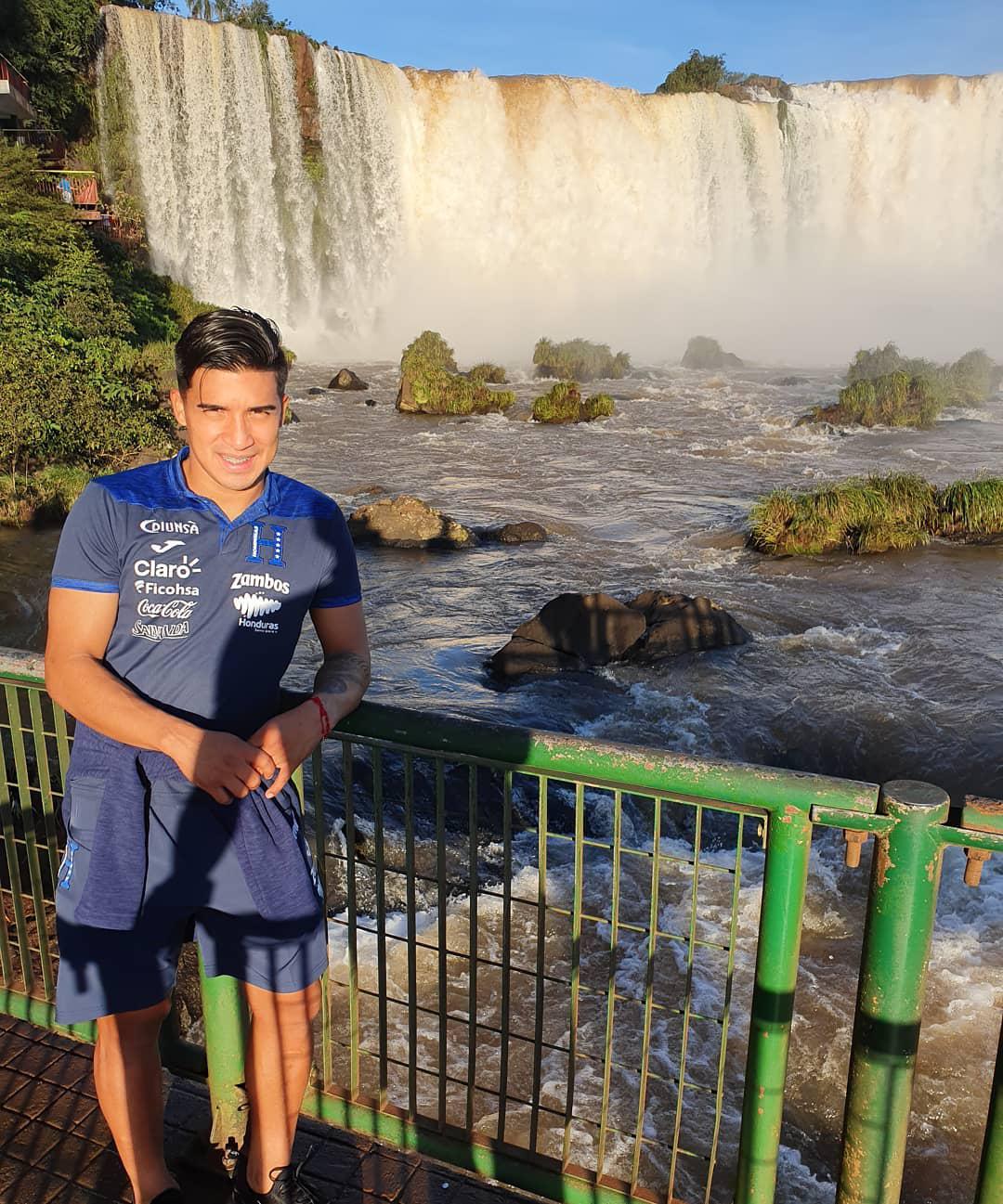 Michaell Chirinos, el álbum más personal del primer hondureño nominado al premio Puskas del The Best 2024