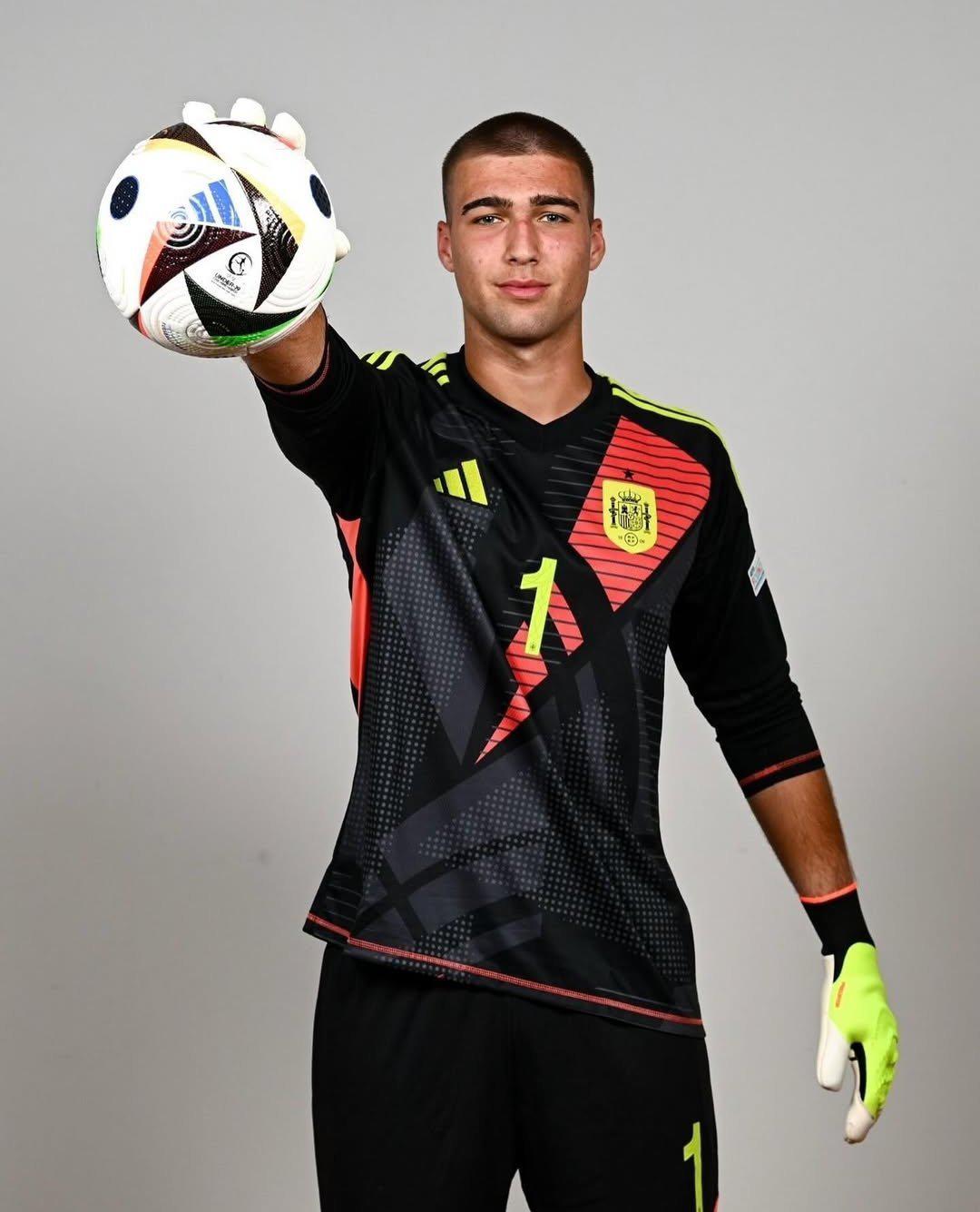 Courtois y Lunin dan la peor noticia al Real Madrid; este sería el 'nuevo' portero de 2 metros para La Liga y Champions