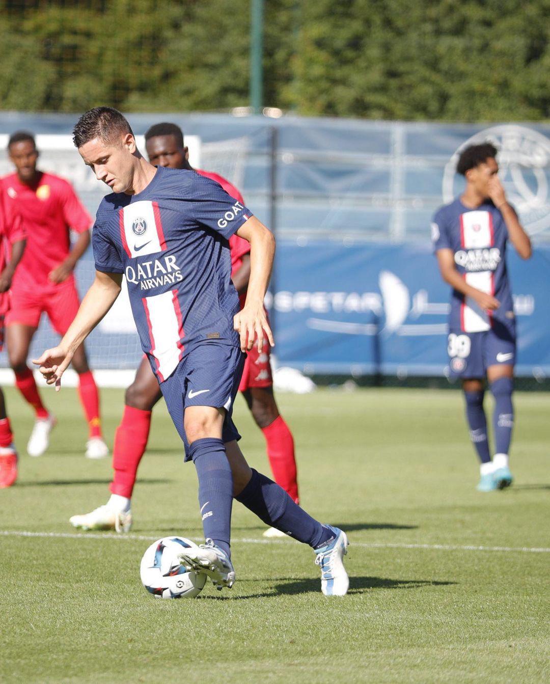 El primer 11 del nuevo PSG, lo que sucedió entre Messi y Sergio Ramos sorprende a todos y debutó el nuevo fichaje