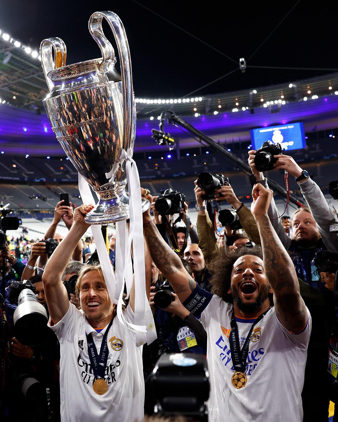 NO SE VIO EN TV: Alaba saca la silla, el que tiene más Champions que Mbappé y el dardo de Vinicius a su principal crítico