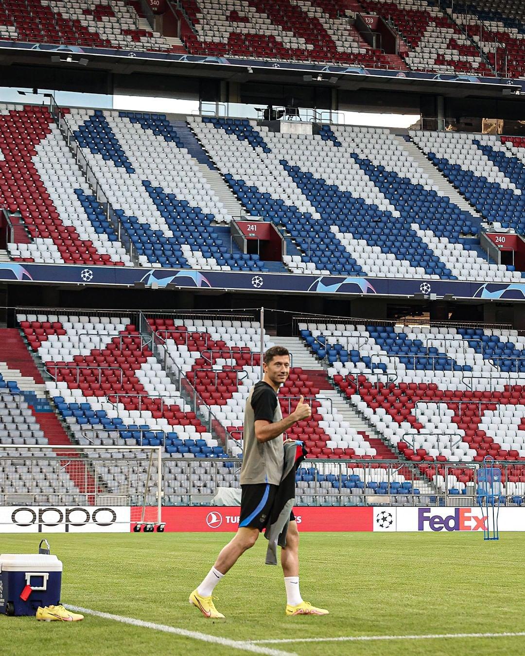 Lewandowski regresa a Múnich: el entrenamiento del Barcelona en el Allianz Arena; Koundé y Memphis tirando rostro