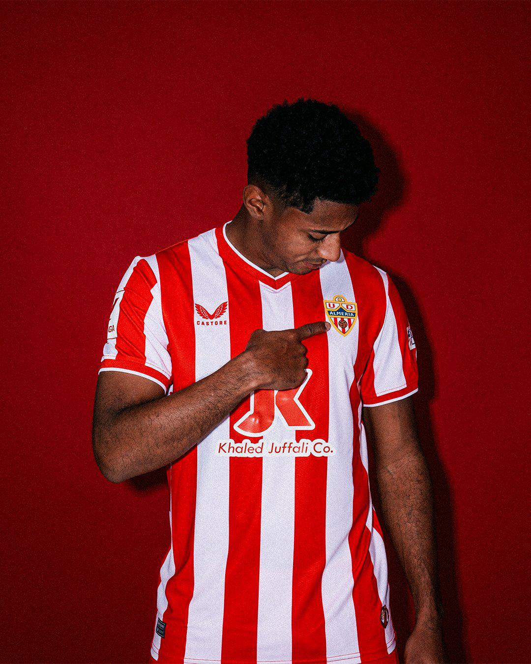 Choco Lozano ficha por el Almería y agranda su legado en el fútbol de España: ¿con cuántos equipos ha jugado?