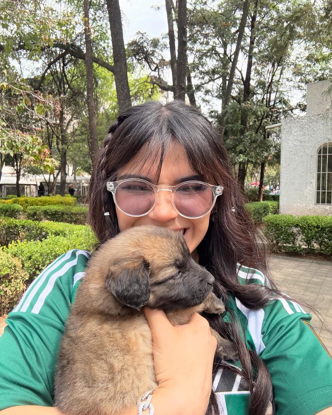Alana Flores es sorprendida por futbolista del América: este fue el costoso regalo que recibió la streamer mexicana