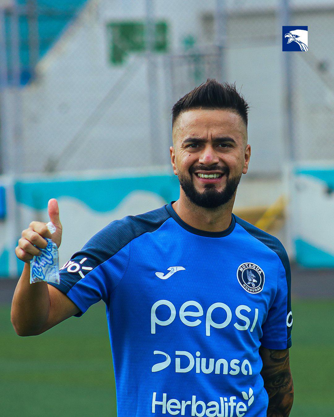 Mercado de fichajes en Honduras: Olimpia ya negociaría con DT, legionario rumbo a Europa ¿Blackburn fichará por un grande?