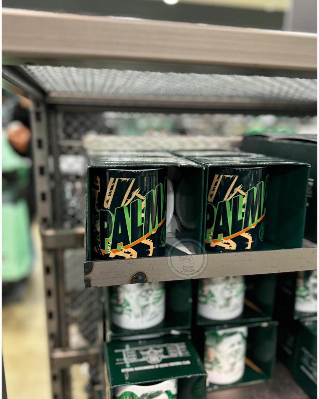 ¡Bichomanía! Luis Palma es sensación en Escocia: Celtic vende souvenirs suyos y los niños lo admiran