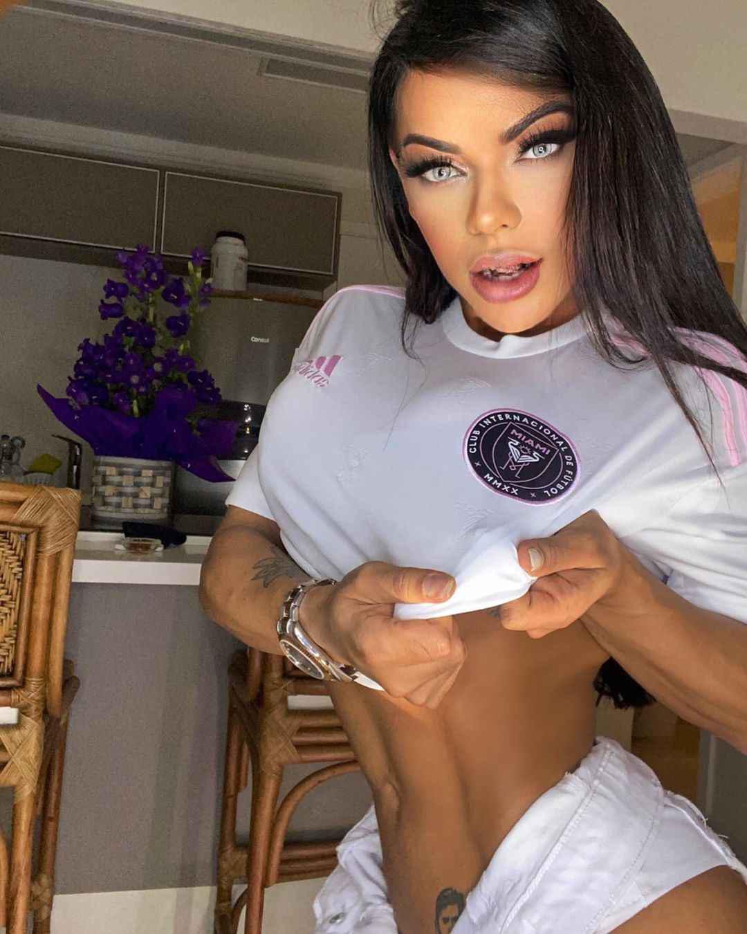 Escándalo: La modelo Suzy Cortez revela los mensajes candentes que le mandaba Piqué: “Shakira no merecía esto”