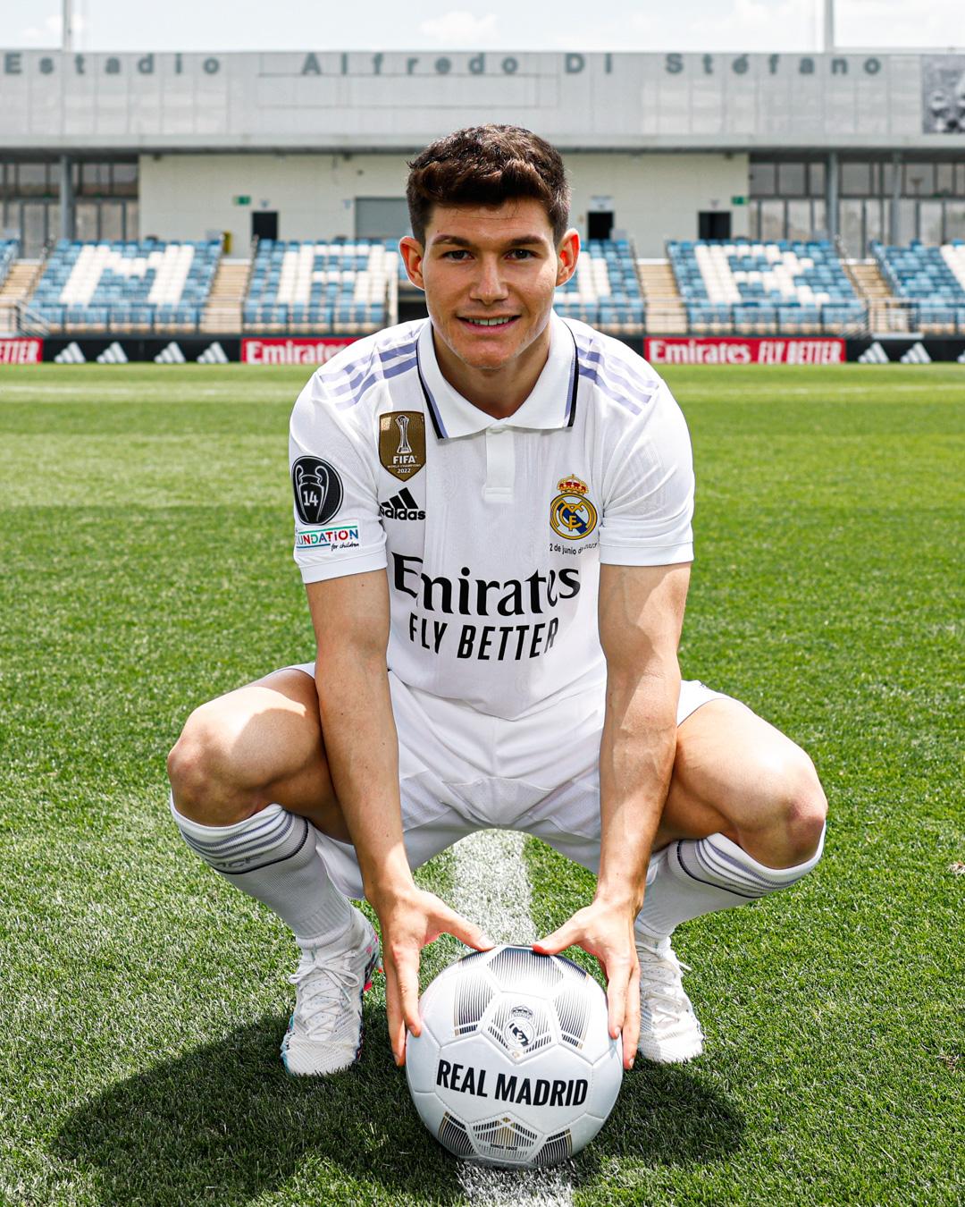 Florentino cierra el fichaje de un ‘9’ para el Real Madrid y sorpresa en el Barcelona; los 100 millones del Bayern por su nueva estrella