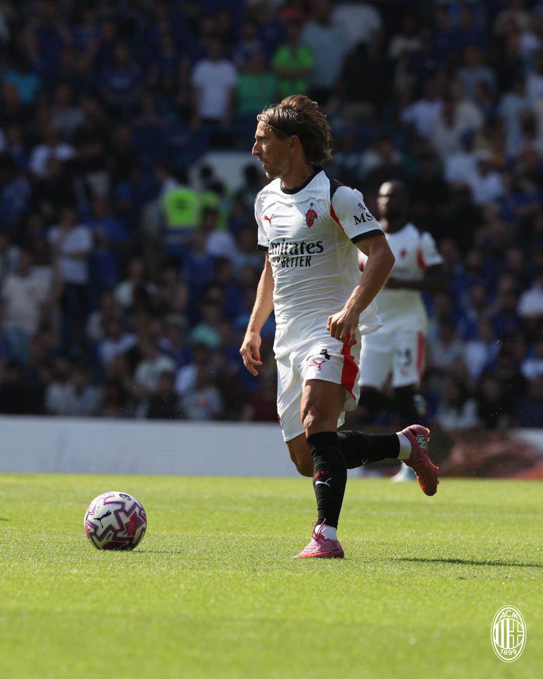 El amargo debut de Modric con el Milan: goleados por el Chelsea y el jugador que se quedó con su camiseta