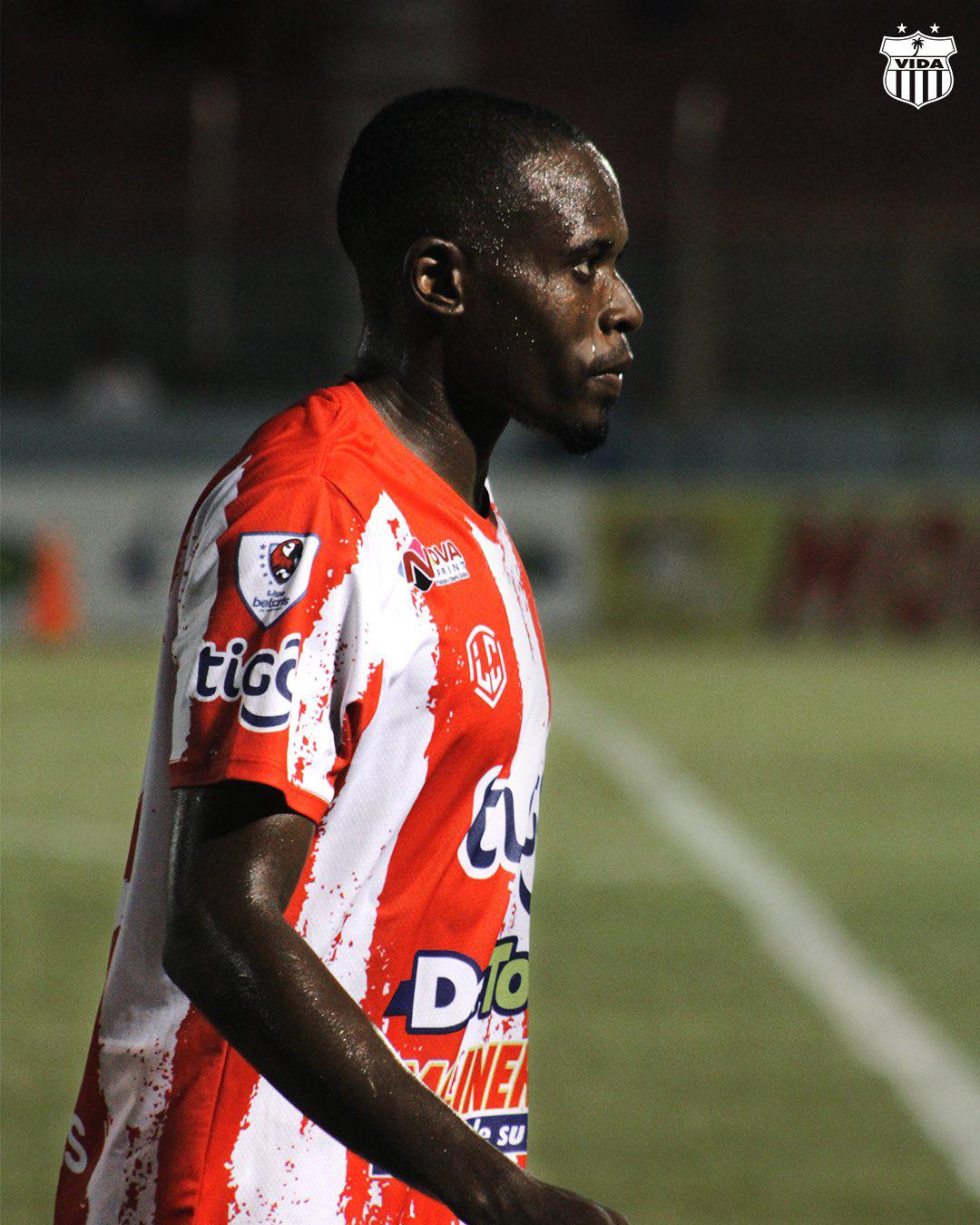 Fichajes: Olimpia repatriará a reconocido delantero, figura del Real España se iría a Sudamérica o México y Elis es noticia en Europa