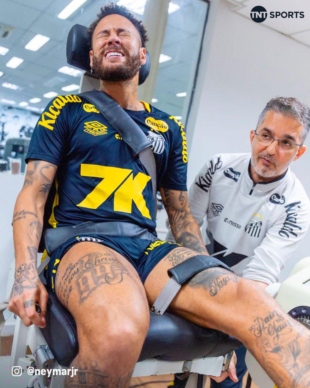 Neymar sigue preparándose para volver a la cancha...