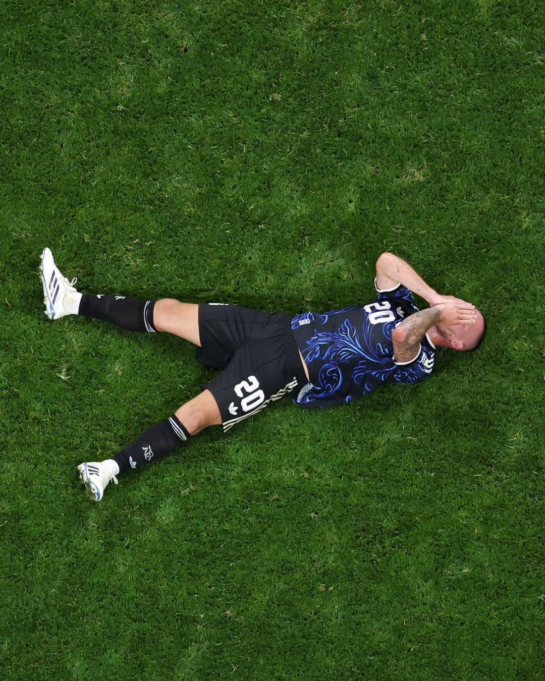 La  Polémica manta de Argentina en la cara de los ingleses y el castigo de FIFA