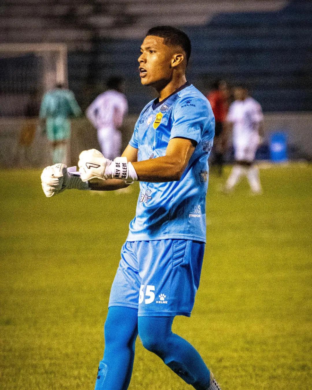 Trabajó de albañil, su primer sueldo y cuándo decidió ser portero: Así es la vida de Onán Rodríguez, nuevo fichaje del Olimpia