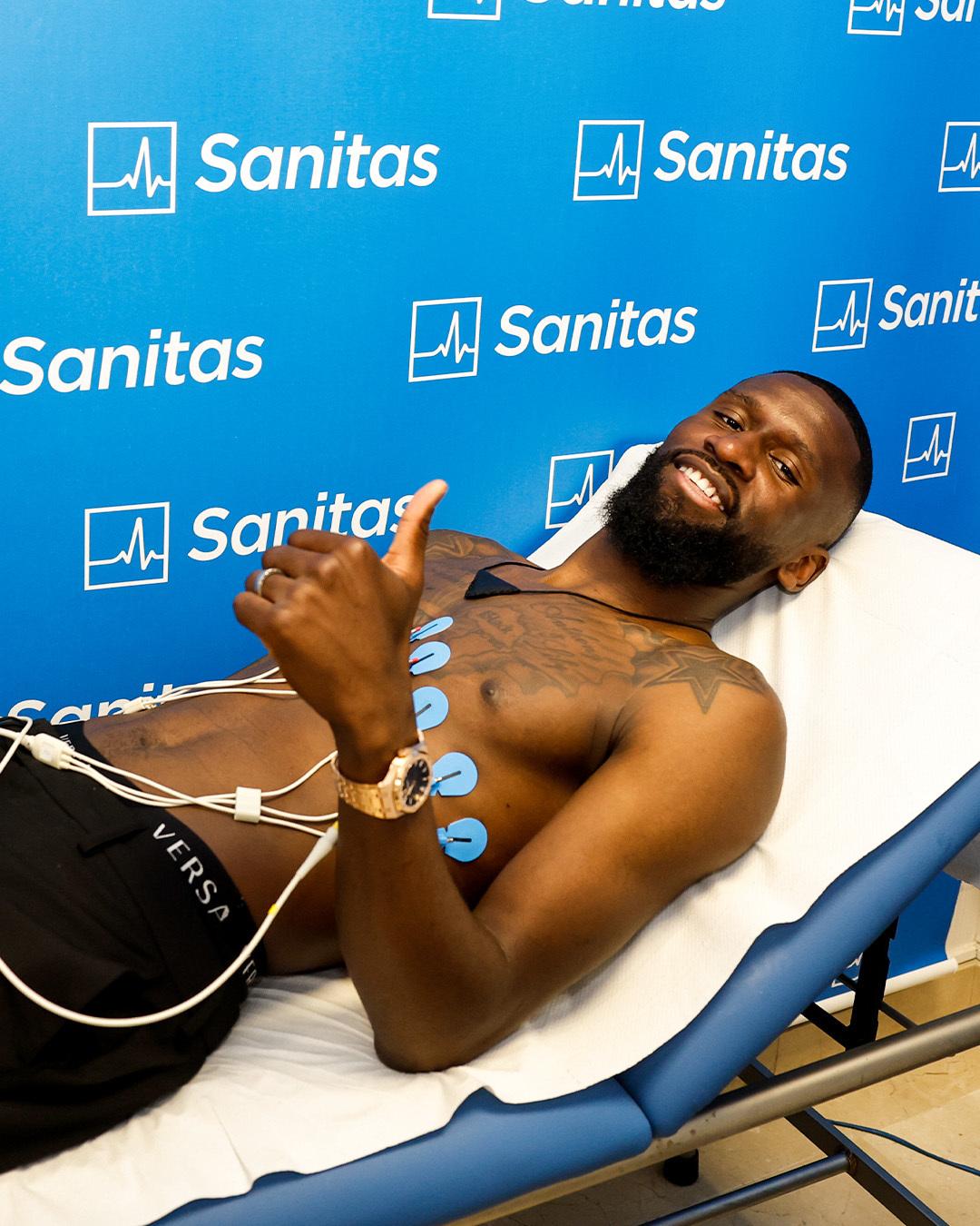 Así fue la presentación de Rüdiger: el detalle con el que se ganó al madridismo, descarta  histórico dorsal y lució la bandera de Sierra Leona