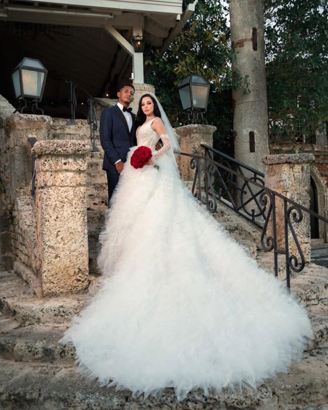 Choco Lozano se casó en República Dominicana con hermosa modelo hondureña: fotos de la linda boda y el cantante invitado