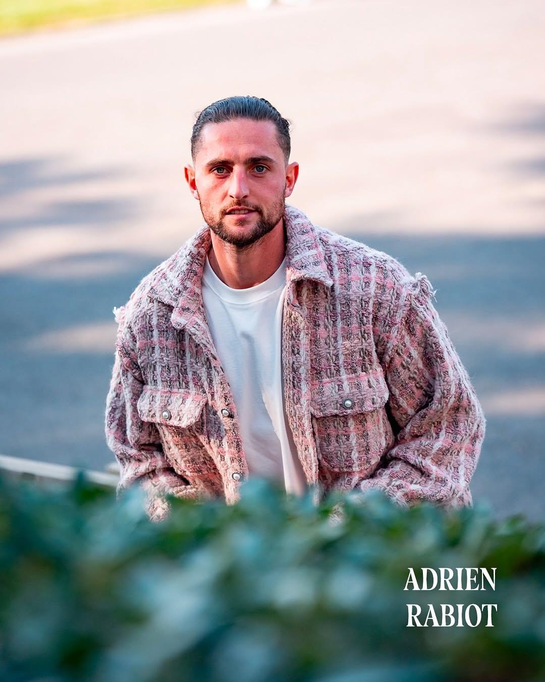 Los curiosos looks de los futbolistas de las selecciones por el mundo: ¿El peor vestido? Así llegó Koundé a Francia