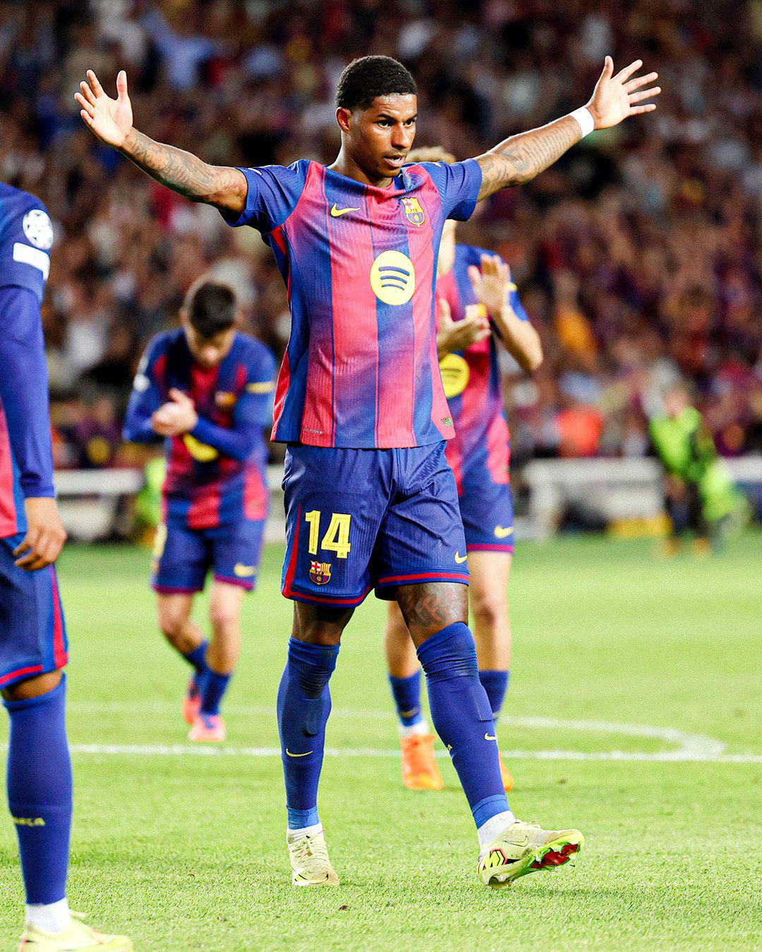 El doble error del árbitro que benefició a Barcelona en la paliza, insólita jugada que el VAR señaló y beso a Nicki Nicole