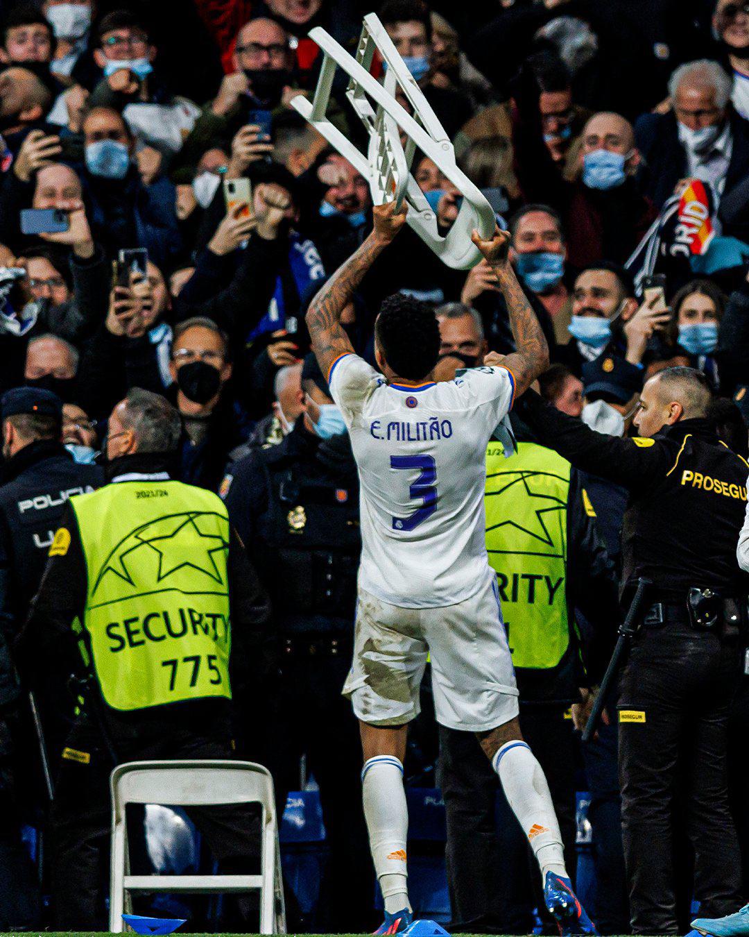 No se vio en TV: Alaba y su indirecta al PSG, el festejo en camerinos y crack celebró en las afueras del Bernabéu