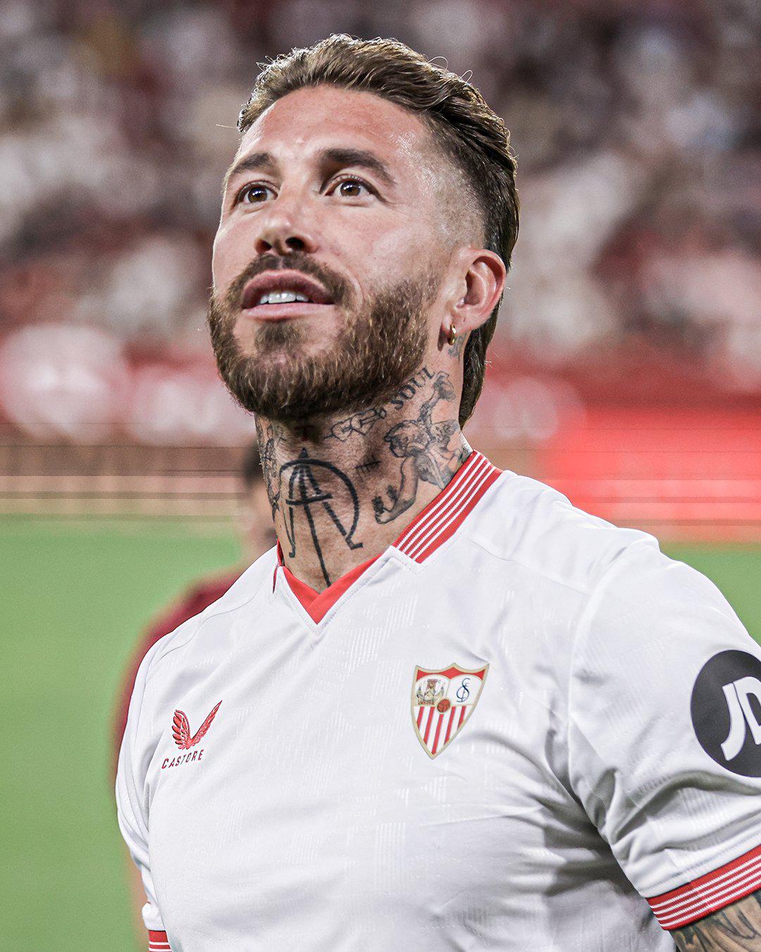 Así fue el debut de Sergio Ramos en el primer triunfo del Sevilla: sacó un gol cantado y rompe un récord histórico