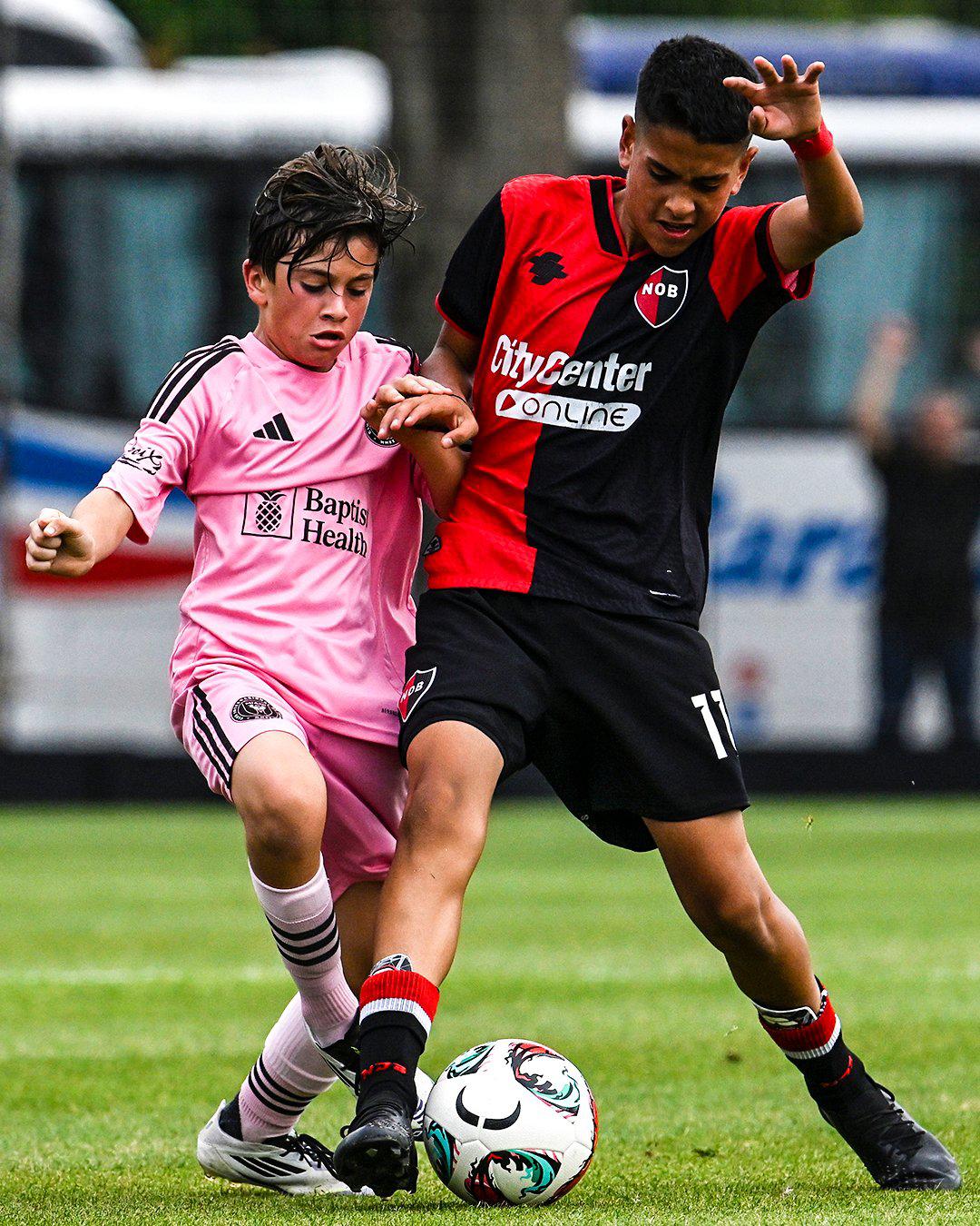 Antonela Roccuzzo y Thiago Messi causan locura en su estadía por Rosario ¿qué pasó con Leo Messi?