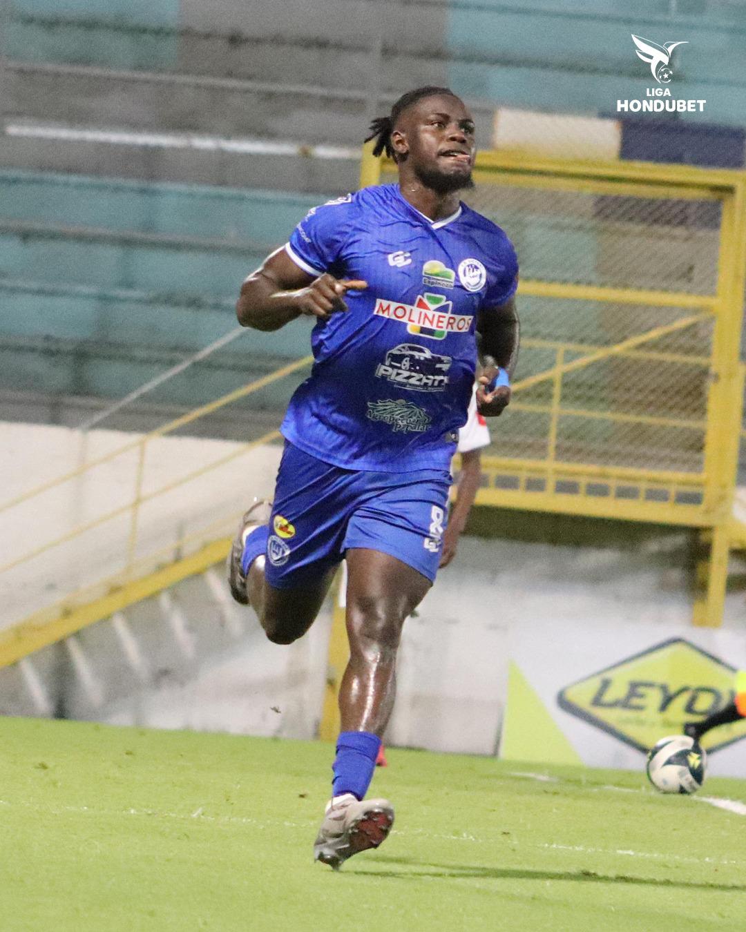 EL MERCADO: Motagua con dos fichajes más, barrida en Olancho FC y DT europeo suena en Marathón; se viene otro legionario