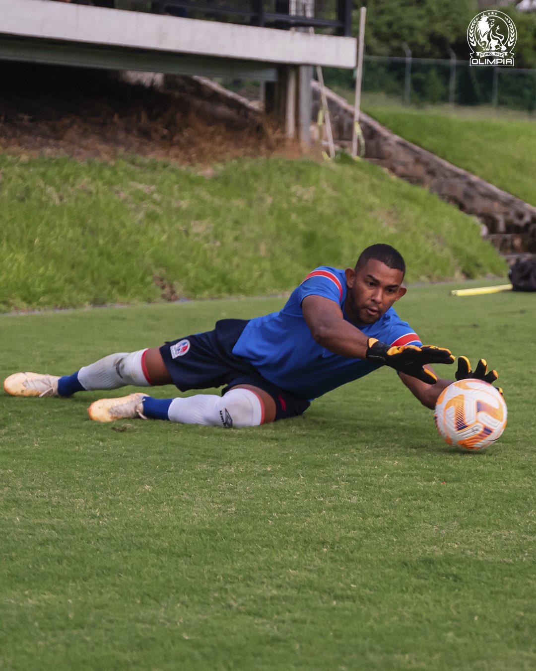 Pedro Troglio afina la variante que utilizará en Olimpia para el duelo de ida ante Génesis y dar el primer paso a la gran final