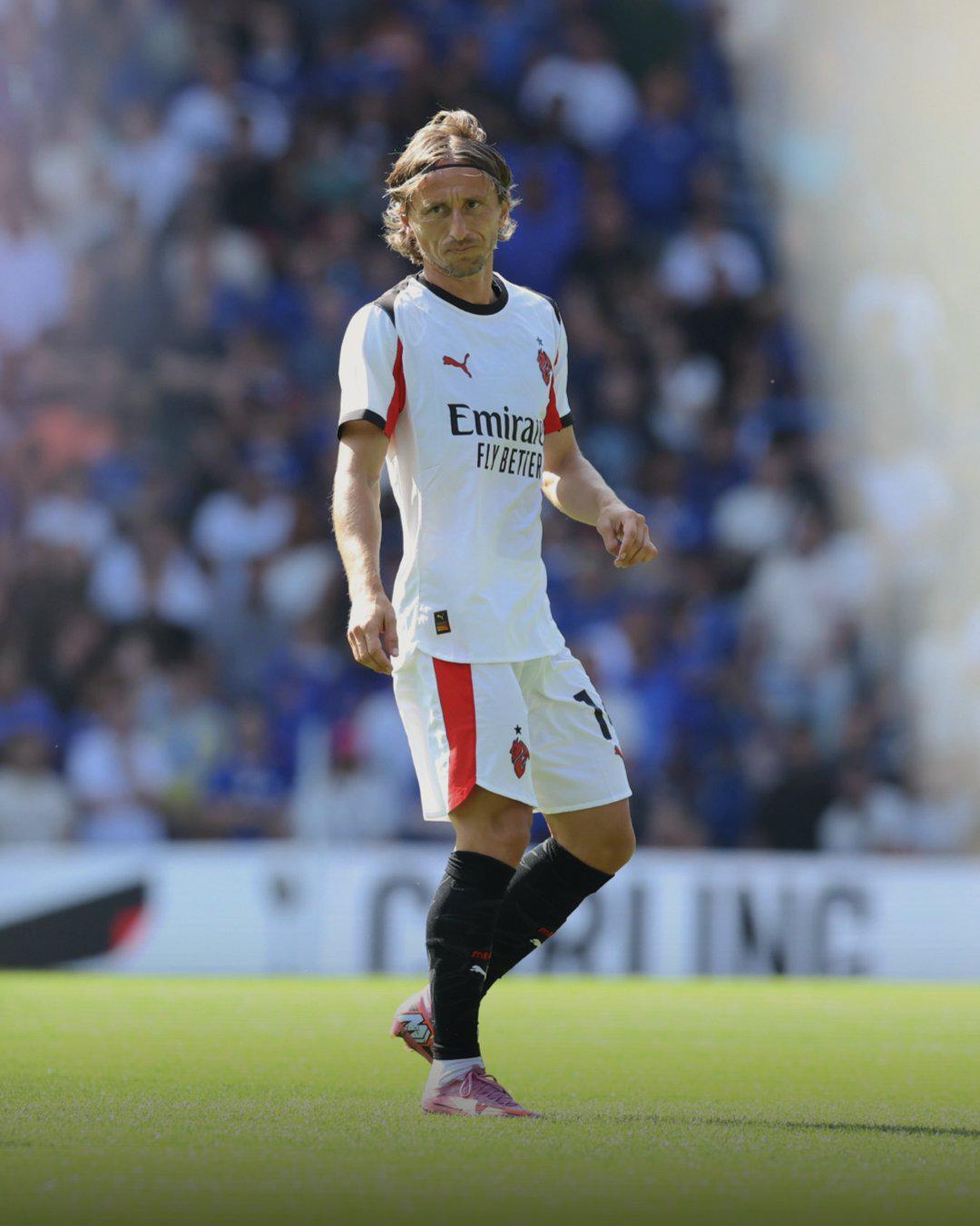 El amargo debut de Modric con el Milan: goleados por el Chelsea y el jugador que se quedó con su camiseta