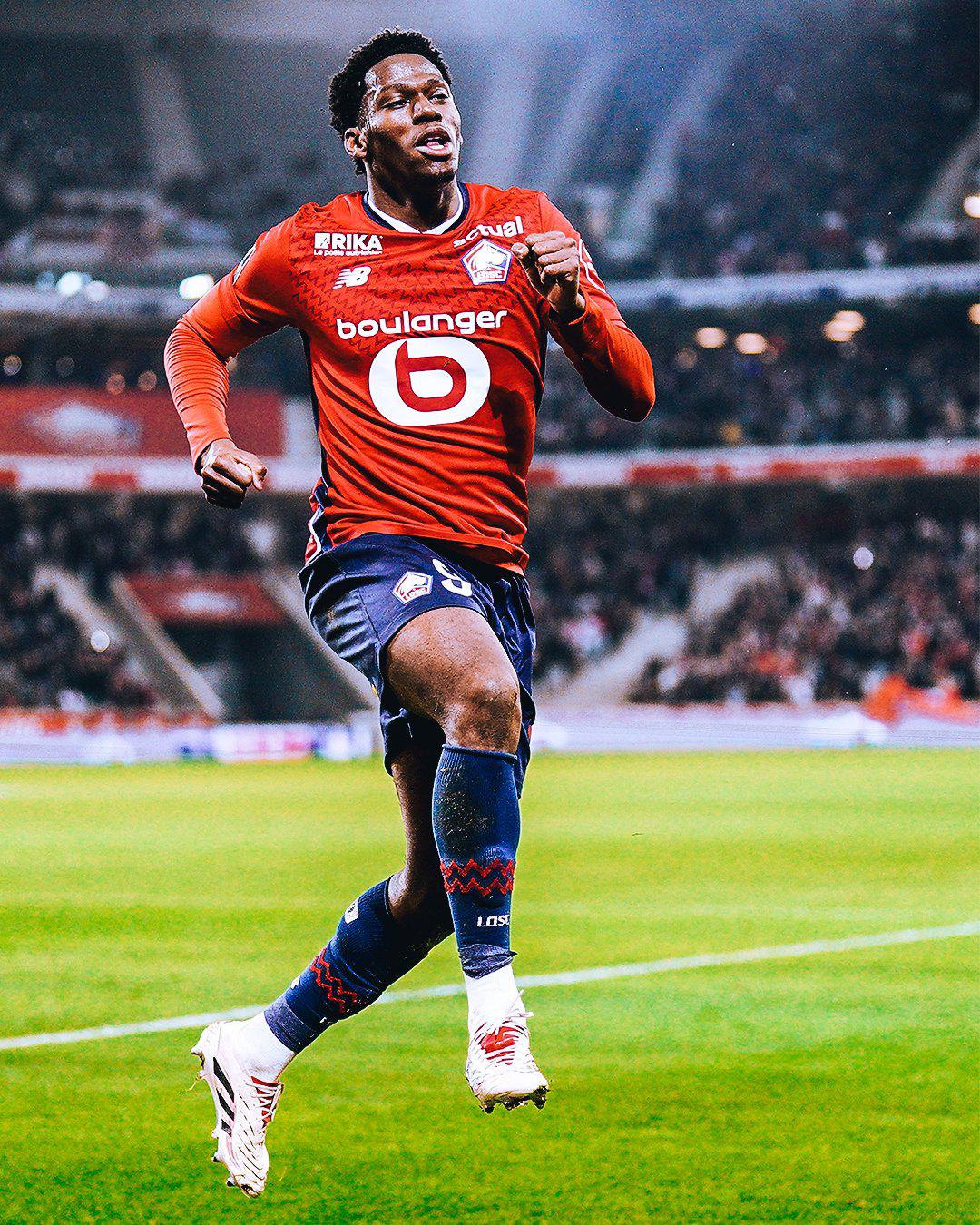 Barcelona quiere ficharlo gratis, pero Lewandowski impidió su llegada: “Tiene miedo de perder la titularidad”