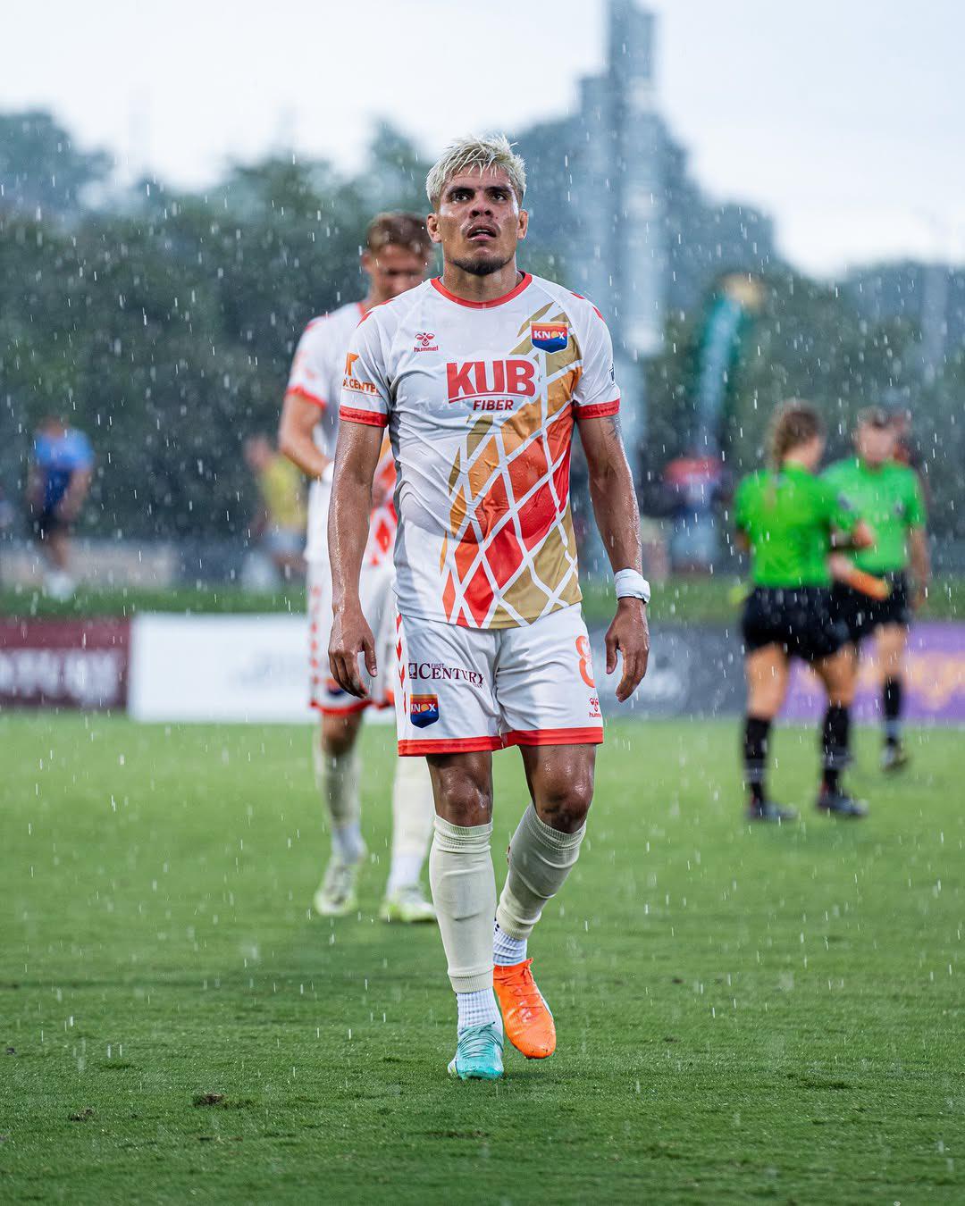 FICHAJES: Olimpia se fija en otro uruguayo, bombazo de Jorge Álvarez, la Tota Medina vuelve a Honduras y legionario se une a nuevo club