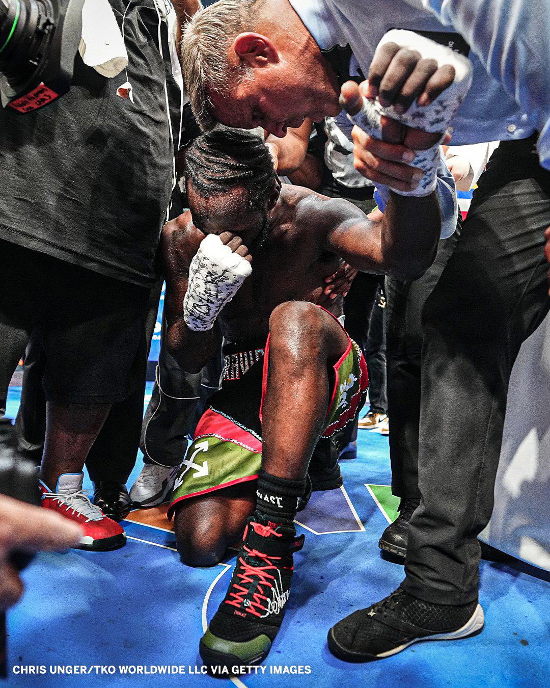 'Canelo' Álvarez fue humillado en Las Vegas, las celebridades presentes y, ¿por qué Crawford devolvió los cinturones?