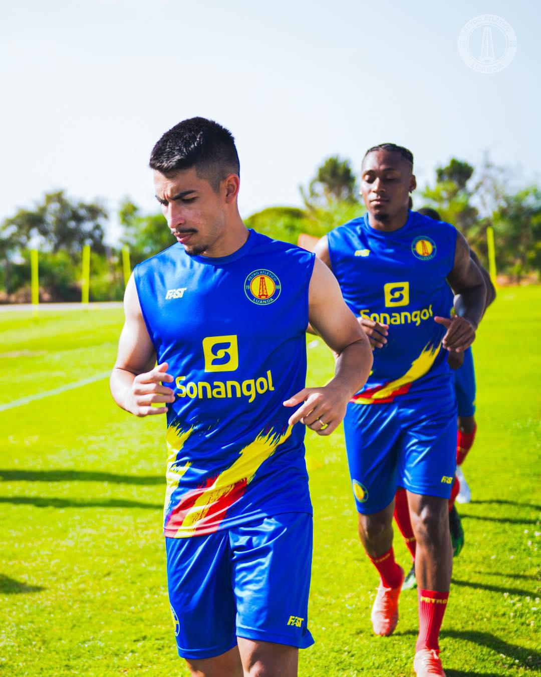 Siete nuevos legionarios hondureños: Chirinos se va a Costa Rica, joyita firma por el Mallorca de España y Elis se queda en Francia