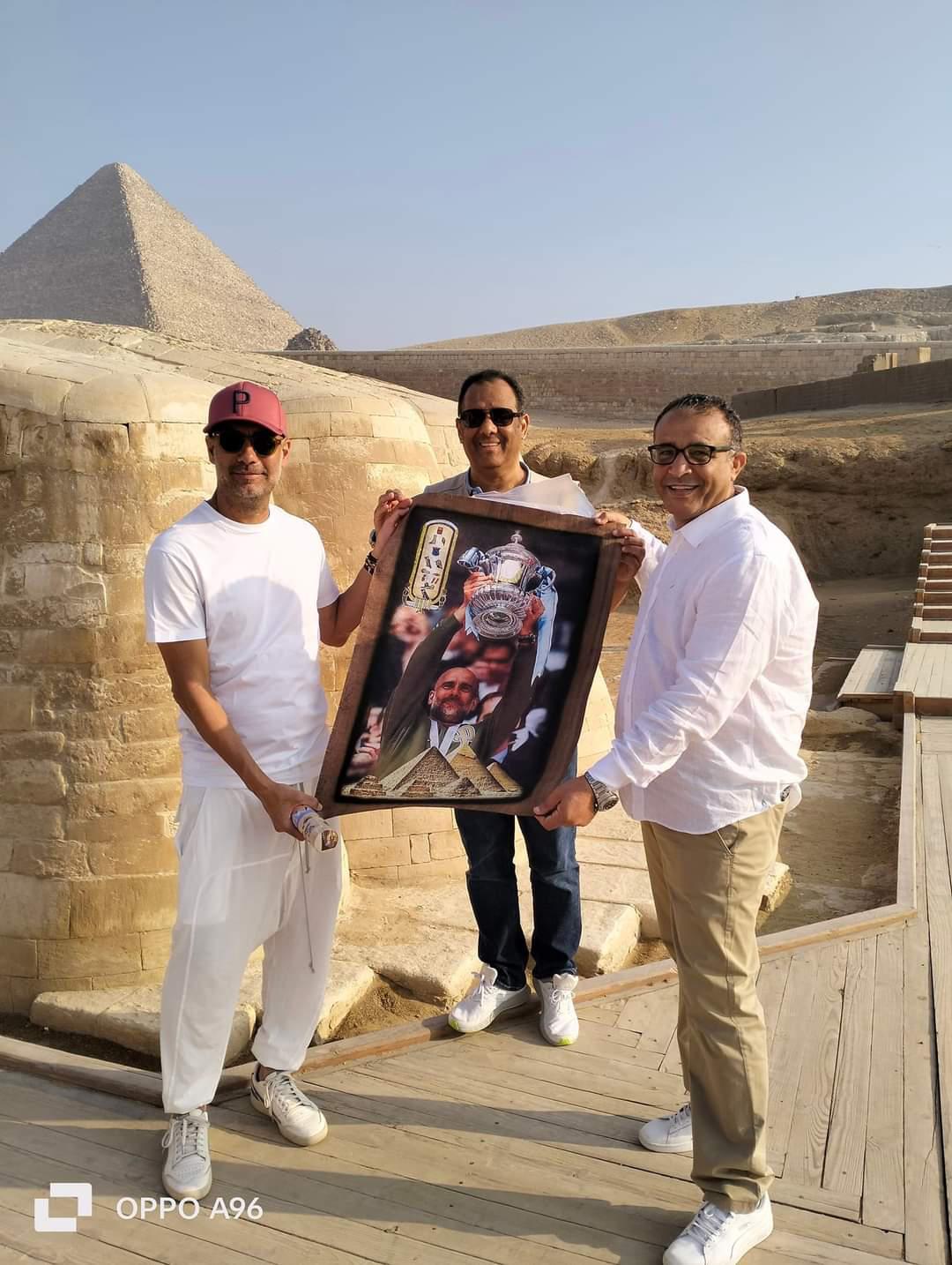 La inteligente forma en que Pep Guardiola gasta la fortuna que gana en Inglaterra ¿De cuánto es su salario?