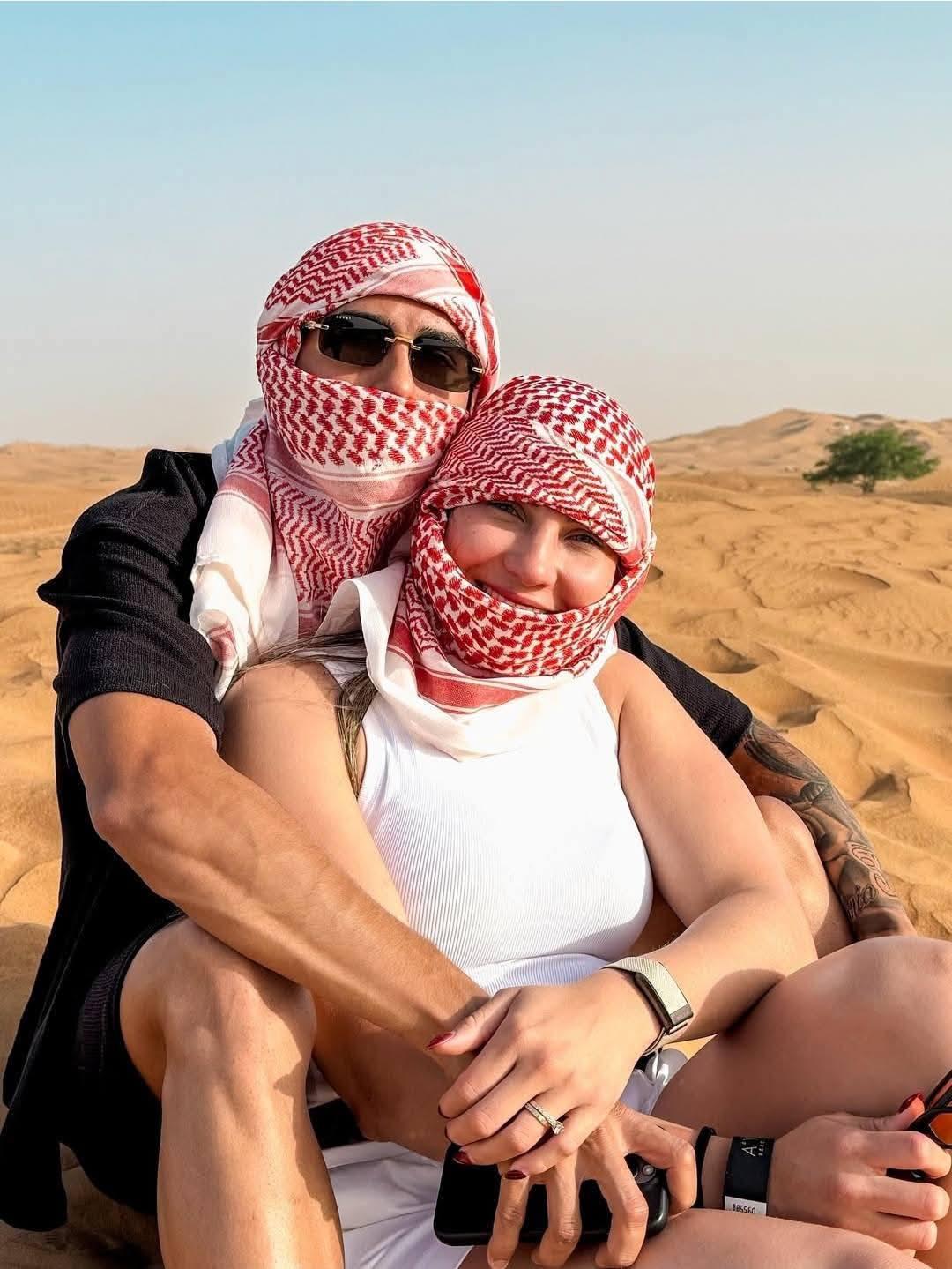 ¡De lujo! Así son las vacaciones del hondureño Luis Palma y su bella esposa tras coronarse campeón en Grecia