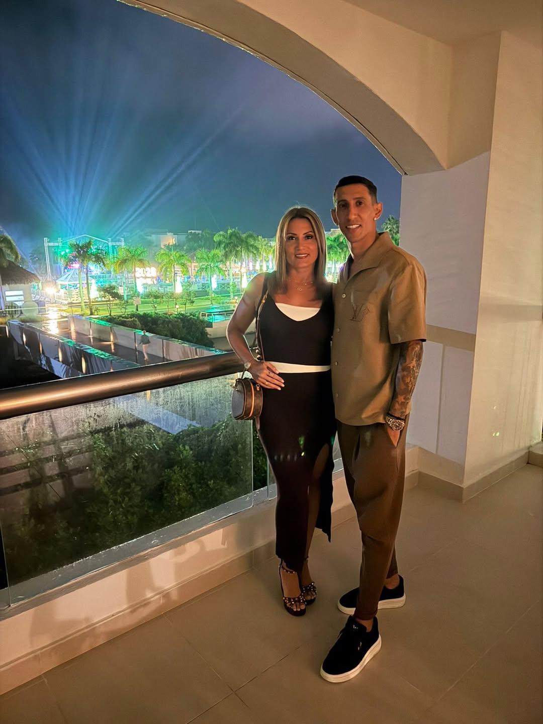 Vinicius con su hermosa novia: así recibieron el 2026 los cracks y Dembélé presume sus títulos