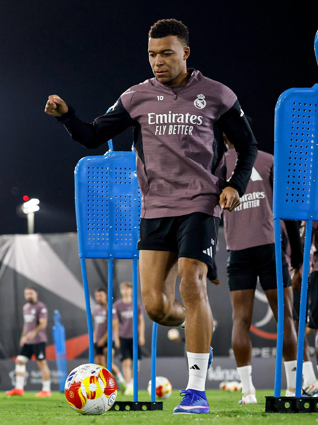 ¿Juega Mbappé? Alineación del Real Madrid para enfrentar al Barcelona en la final de la Supercopa española