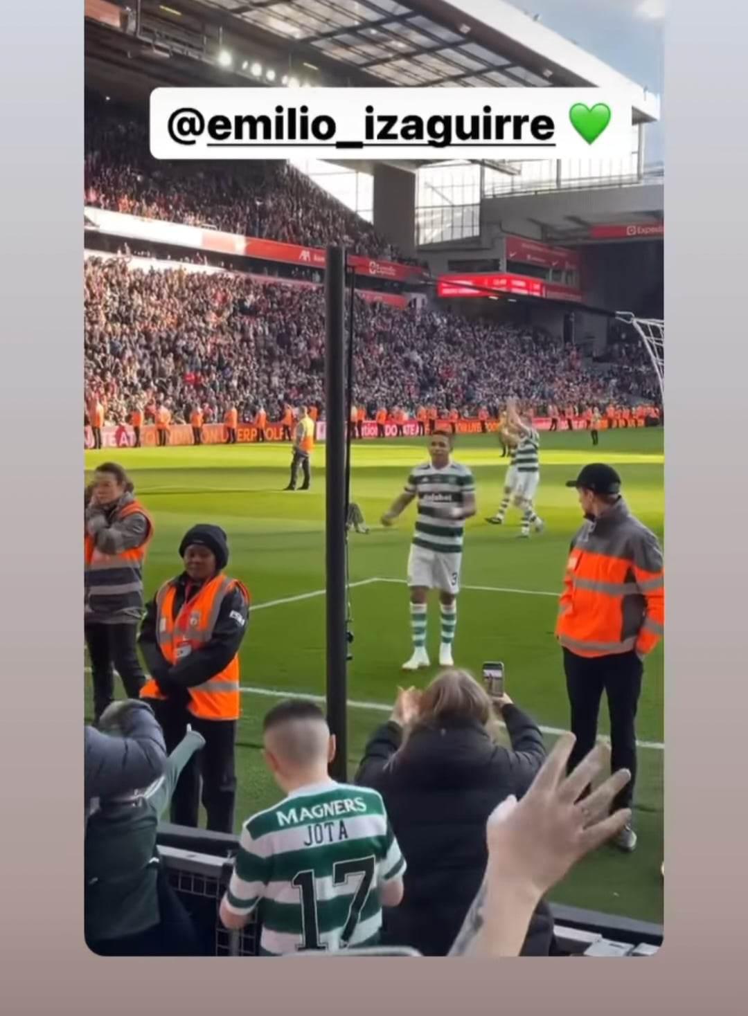 ¡Gigante Emilio Izaguirre! Así fue el partido de las leyendas del Celtic y del Liverpool en Anfield; fotos, homenaje y visita especial
