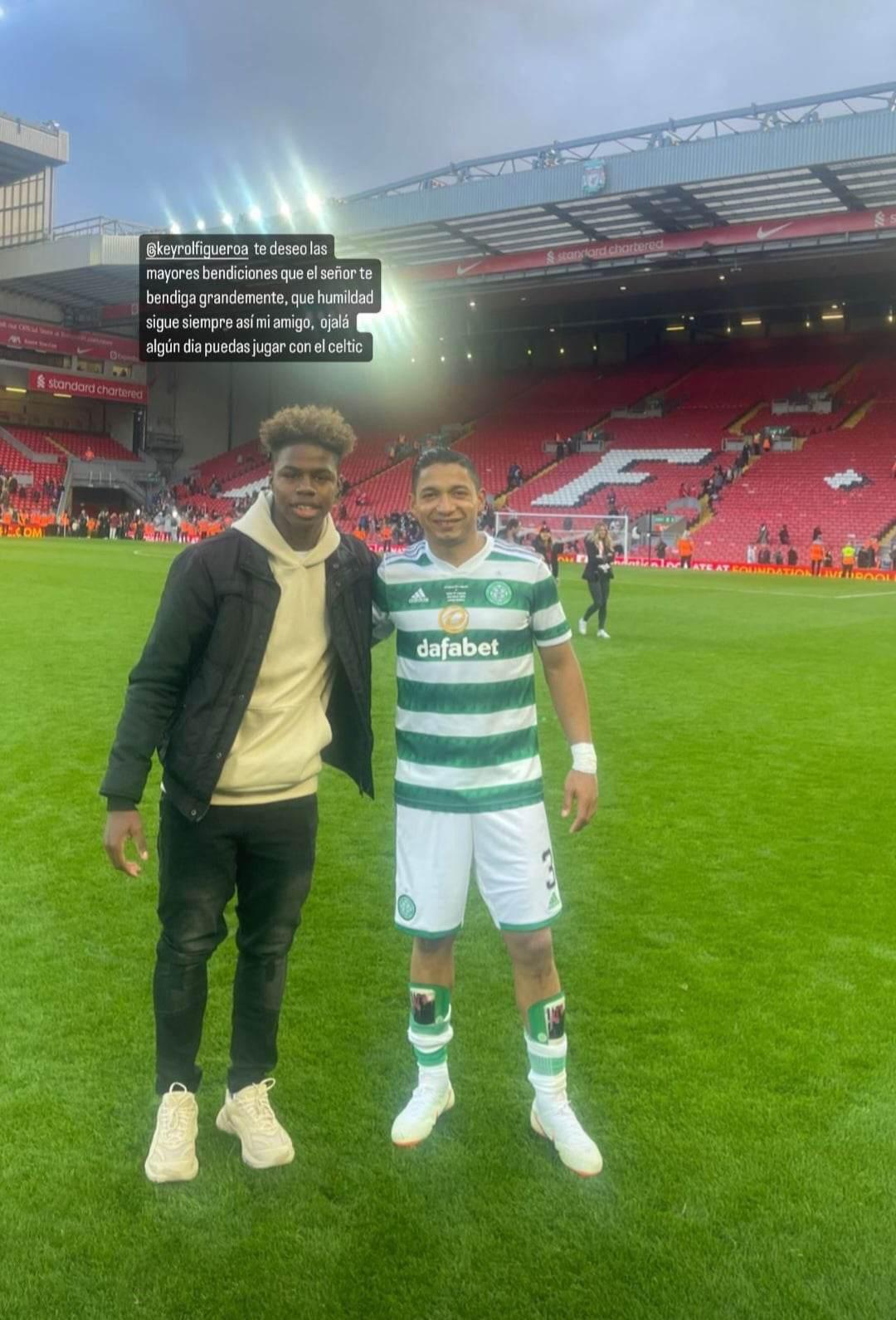 ¡Gigante Emilio Izaguirre! Así fue el partido de las leyendas del Celtic y del Liverpool en Anfield; fotos, homenaje y visita especial
