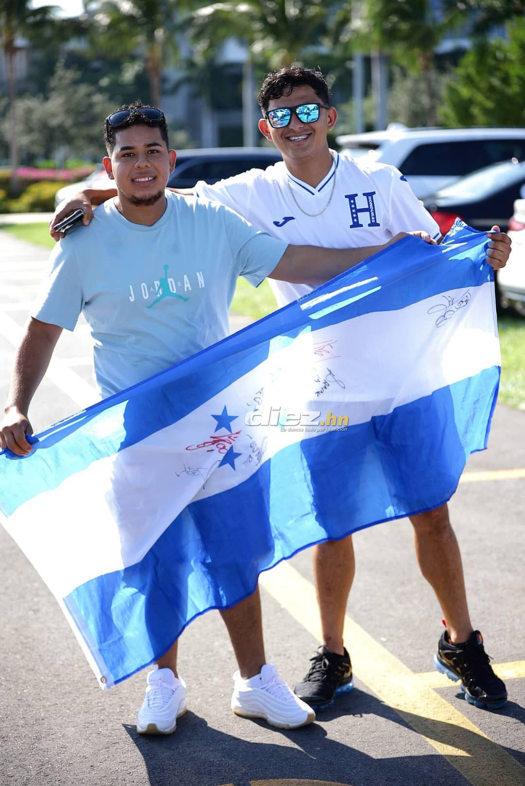 La carnita asada de los catrachos, el Lamborghini y la tremenda manta a Maradona: Ambientazo previo al Honduras vs Argentina