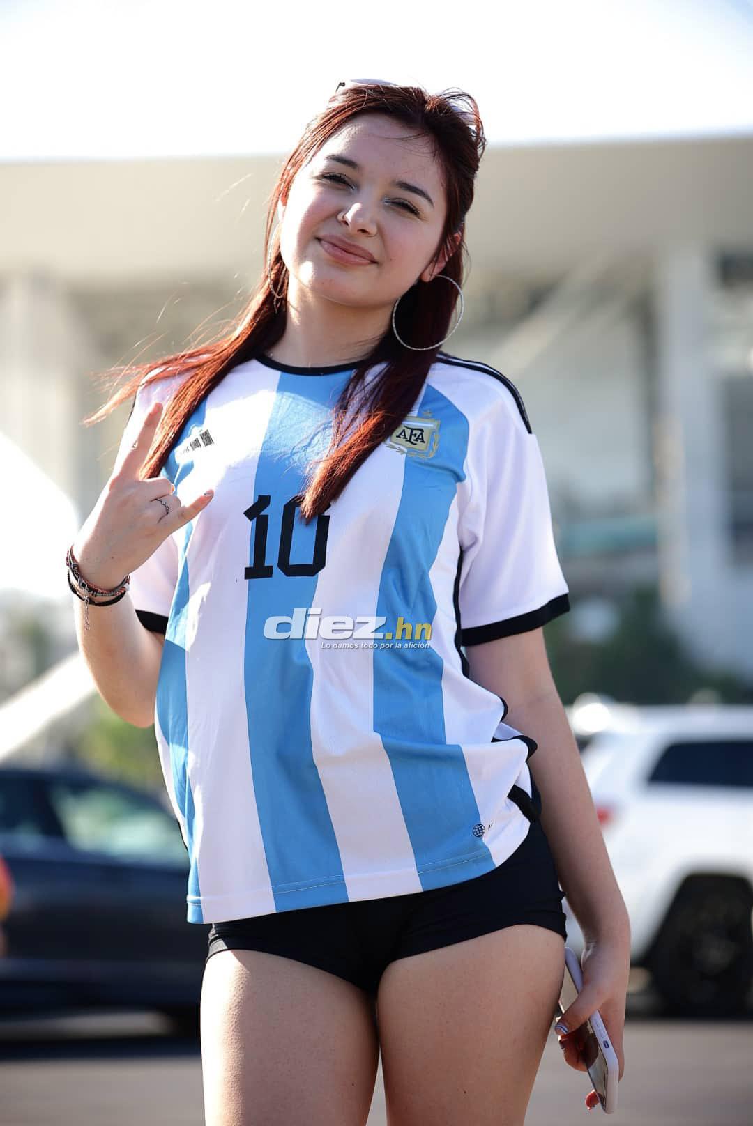 La carnita asada de los catrachos, el Lamborghini y la tremenda manta a Maradona: Ambientazo previo al Honduras vs Argentina