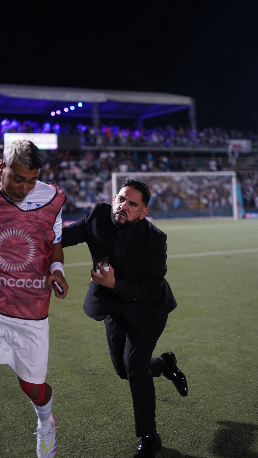 Nicaragüense le pegó a Supremo por perder, el catracho que lloró y Joao Ferreria debutó con Honduras; ¿hubo robo?