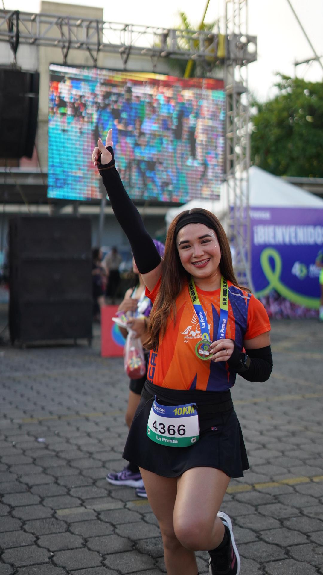 Bellas chicas, exfutbolistas presentes, Shin Fujiyama y curiosos carteles: las mejores fotos de la Maratón La Prensa