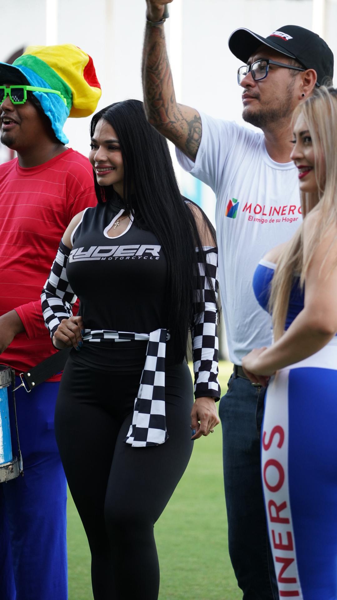 La chica en palco, las bellas pero malas y toda la hermosura y ternura que rodeó el Victoria vs Olimpia en el Morazán