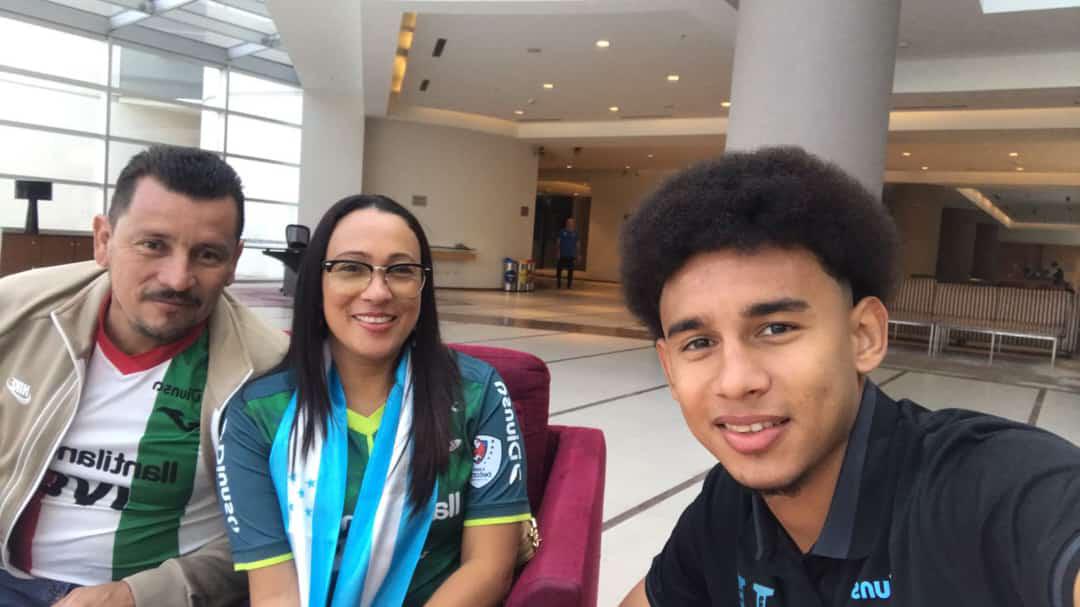 No lo podían creer y lloraron: jugadores de Honduras son sorprendidos en pleno Mundial Sub-20 por sus familiares