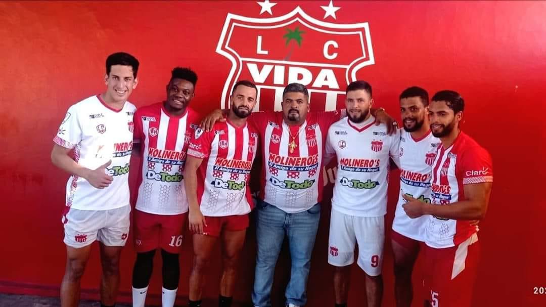 Mercado: Dos hondureños más a Europa, el equipo que quiere a Kervin Arriaga y bajas en Real España y Vida