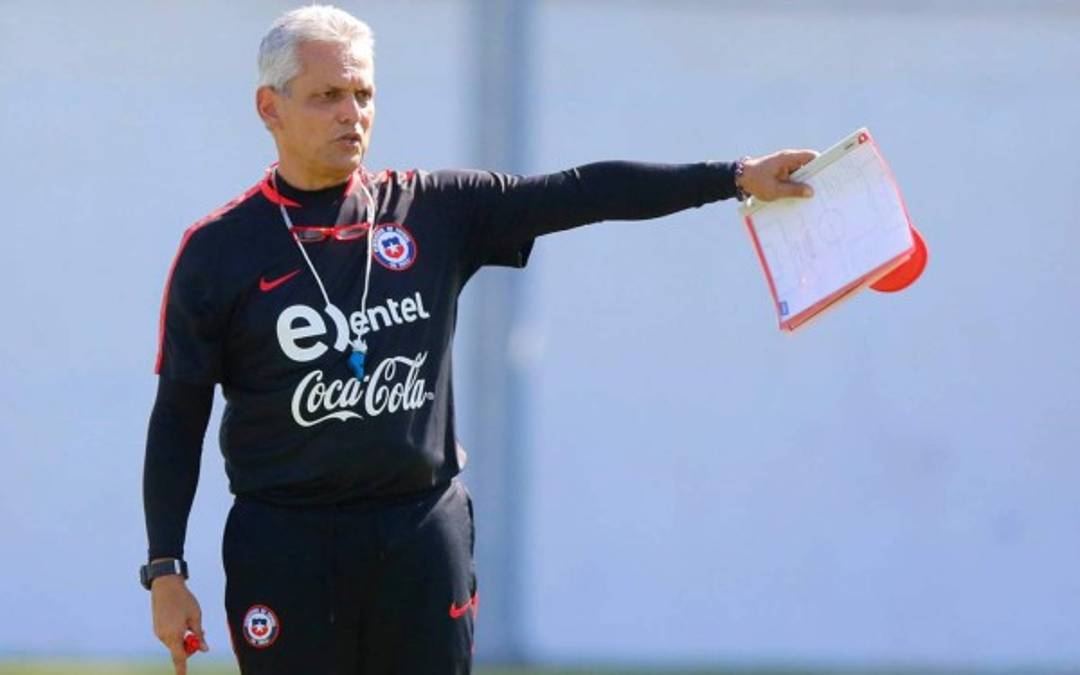 Elecciones en Federación de Chile hace tambalear a Reinaldo Rueda