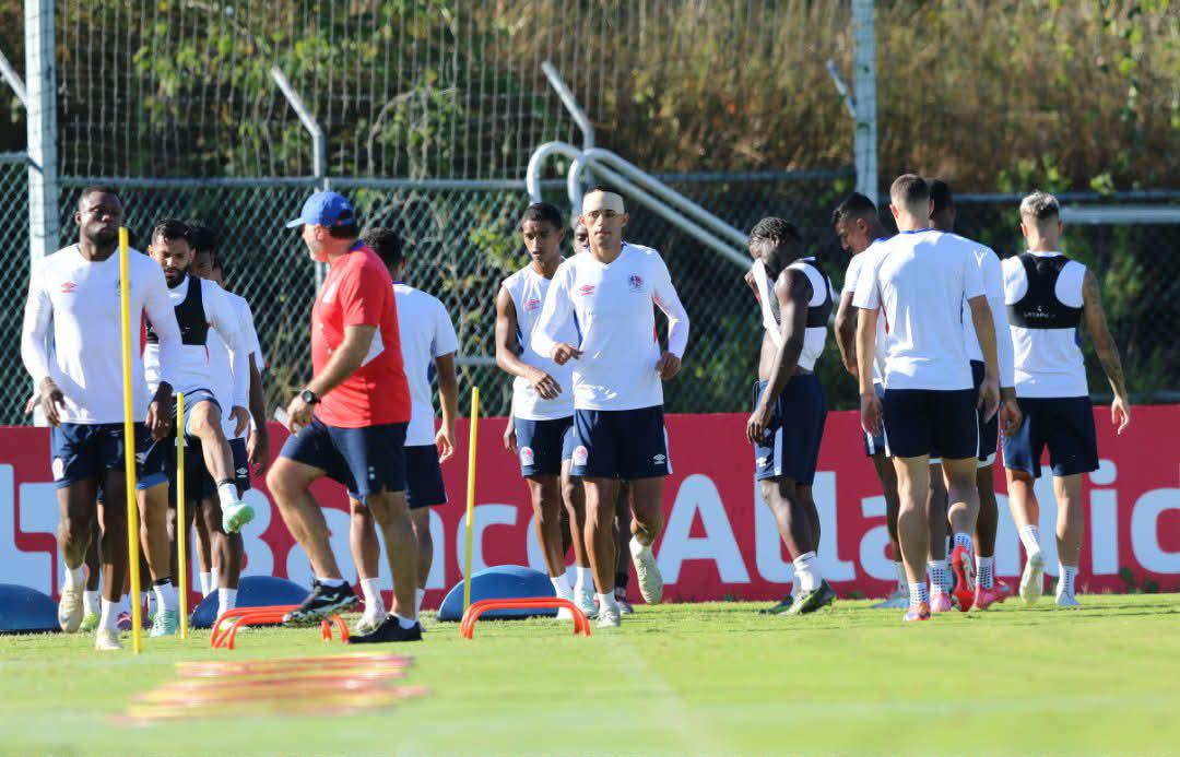 Espinel y las tres variantes que contempla en Olimpia para la gran final contra Marathón