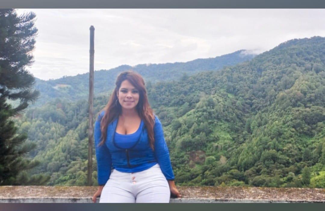 Fotos: ella es Melissa Andino, la guapa periodista que puso en su lugar al polémico Orlando Ponce Morazán
